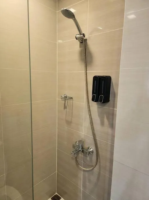 Cozy Comfy 1Br W/ Mall Access Netflix Fast Wi-Fi Manila 0*,